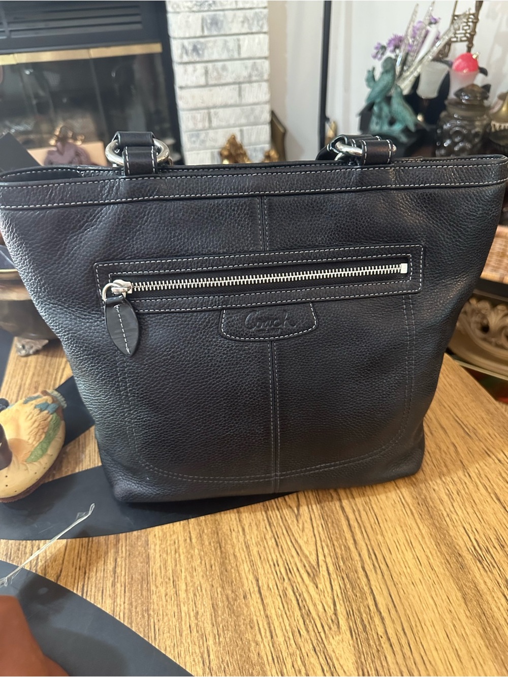 Vintage Coach Black leather shoulder bag
